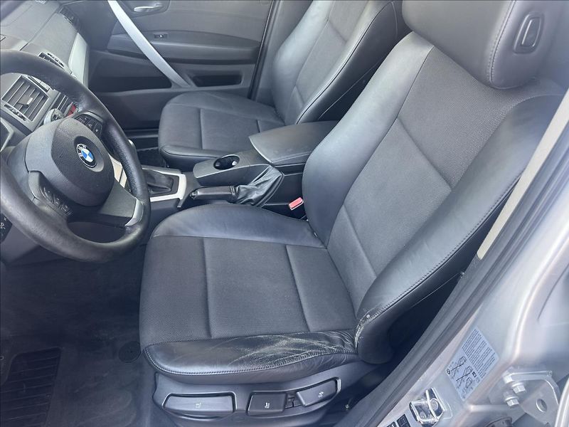 BMW X3 3,0 d Automat - fotka 11 z 19