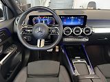 Mercedes-Benz GLB (2024) 200d 4M/AMGPREMIUMPLUS/HUD/360 - náhled 12