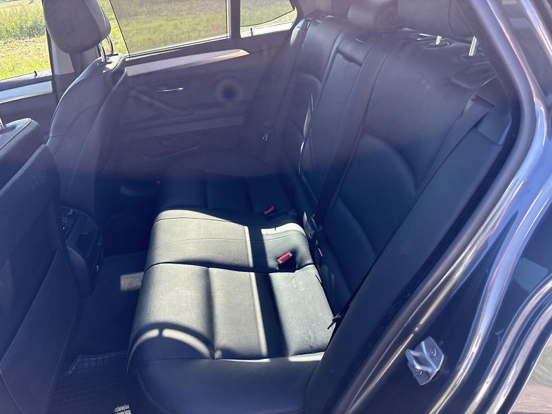 BMW Řada 5 (2016) Luxury 140kw,SERVIS  BMW - fotka 8 z 18