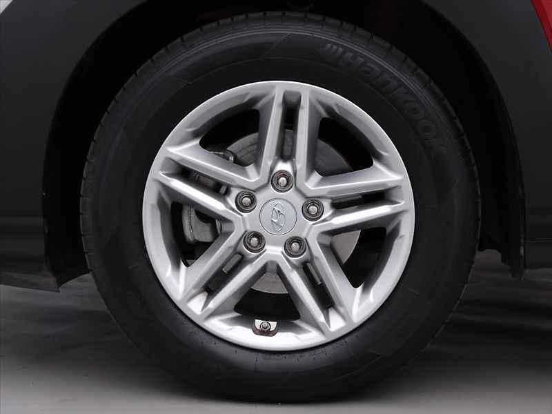 Hyundai Kona 1,0 T-GDI 88kW CZ 1.Maj DPH - fotka 29 z 36
