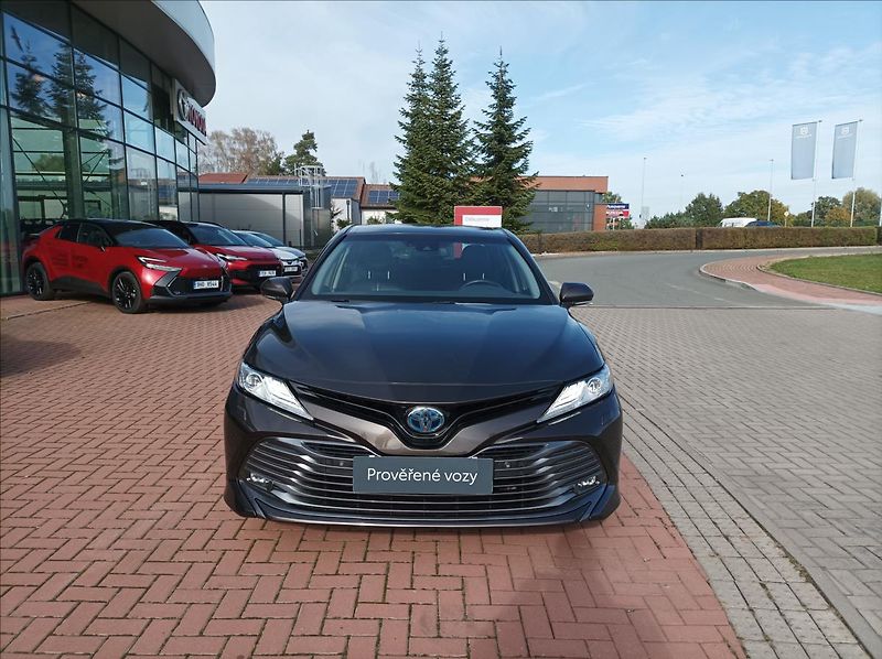 Toyota Camry 2,5 Executive - fotka 6 z 21