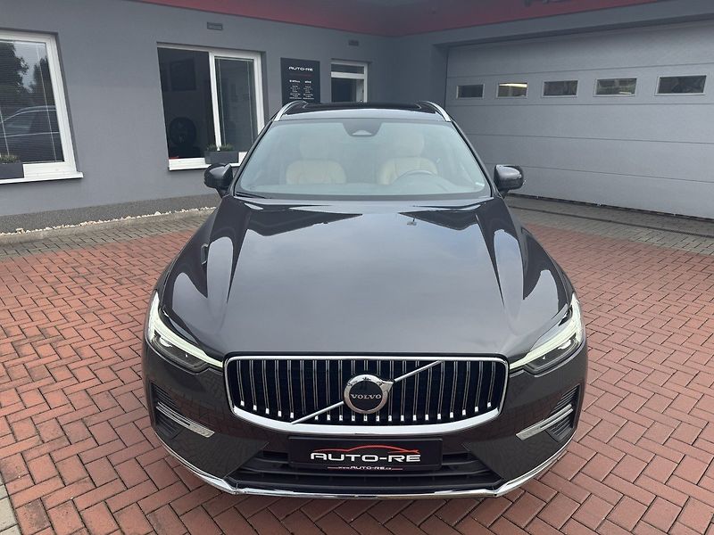 Volvo XC60 (2021) 2.0D B4 AWD Inscription - fotka 5 z 47