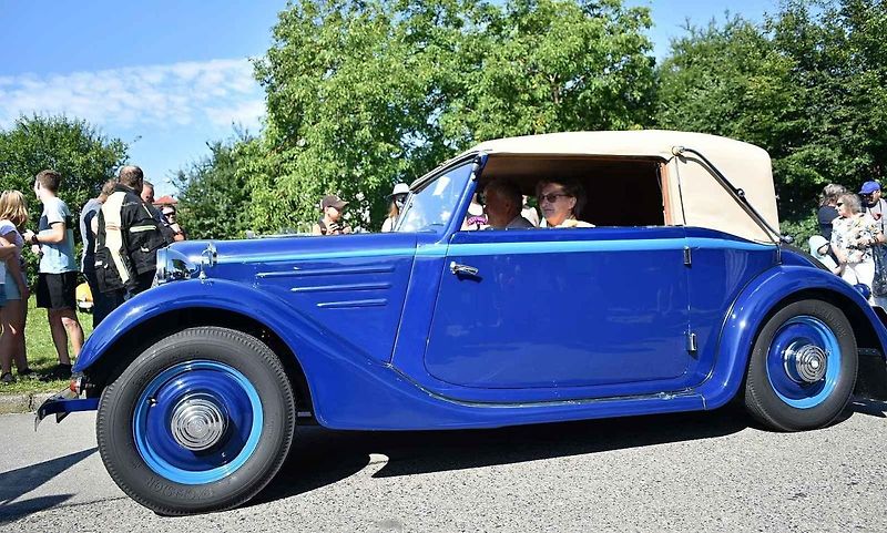Již 18. ročník Veterán Rallye z lázní do lázní s podtitulem na pohodu, odstartovala v neděli ráno ze Skalky. 13.8. 2023