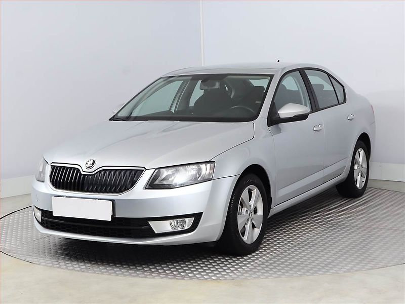 Škoda Octavia (2015) Elegance 2.0 TDI, Automat - fotka 2 z 15