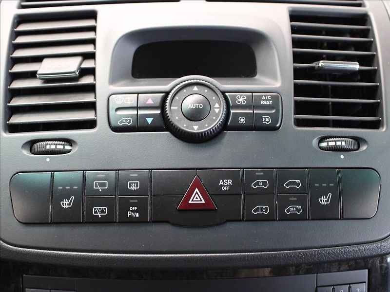 Mercedes-Benz Viano 3,0 CDI V6 Long xenony - fotka 28 z 32