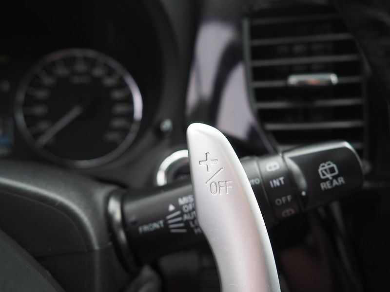 Mitsubishi Outlander (2014) 2.2 D-ID AT Instyle, AWD, 7m - fotka 28 z 41