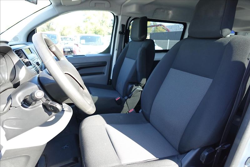 Peugeot Expert 2,0 HDI  Traveller L3H1 8MÍST - fotka 25 z 36