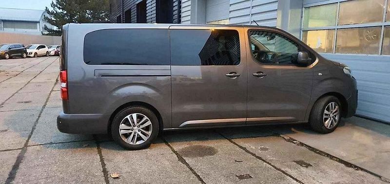 Volkswagen Multivan 2.0TDi Comfortline.