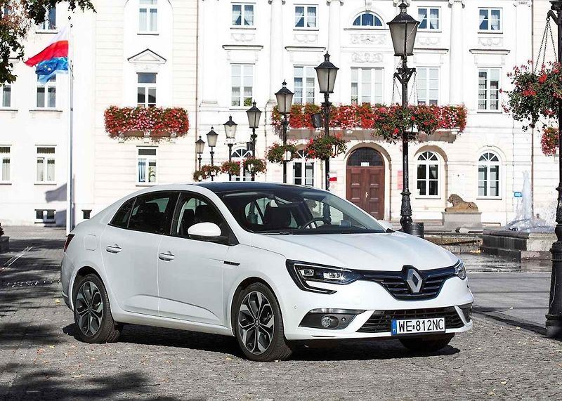 U BMW jasně kraluje bílá barva karoserie