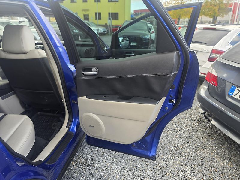 Mazda CX-7 2.3i 191kw Bose Xenon  - fotka 16 z 29