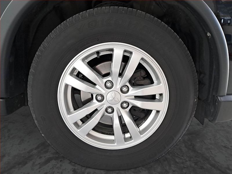 Mitsubishi Outlander (2019) 2.0, 4X4, Automat, ČR,1.maj - fotka 15 z 21