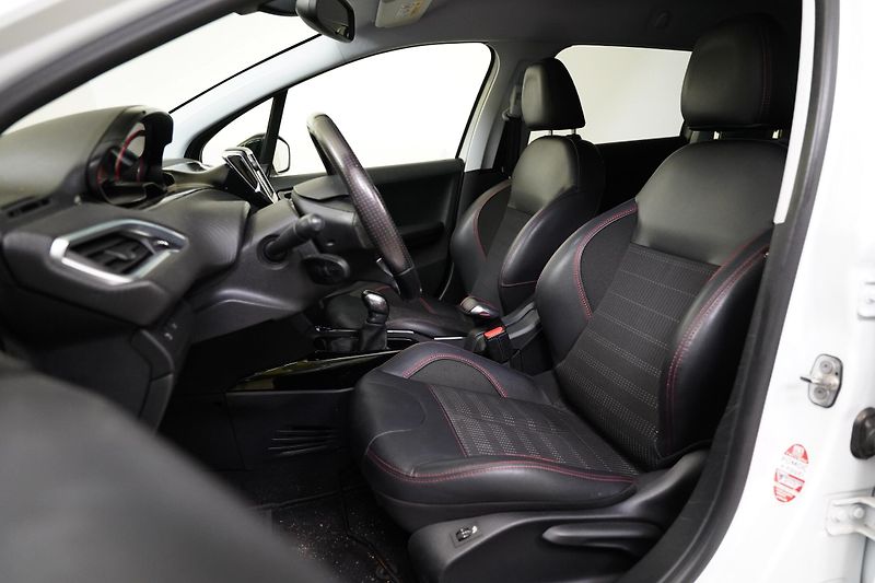 Peugeot 2008 - fotka 11 z 23