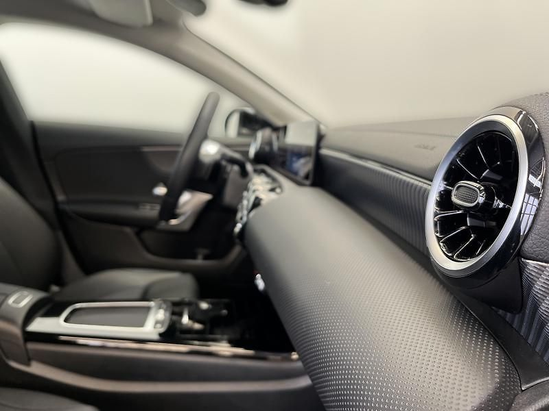 Mercedes-Benz CLA 200 kupé Progressive Line - fotka 18 z 21