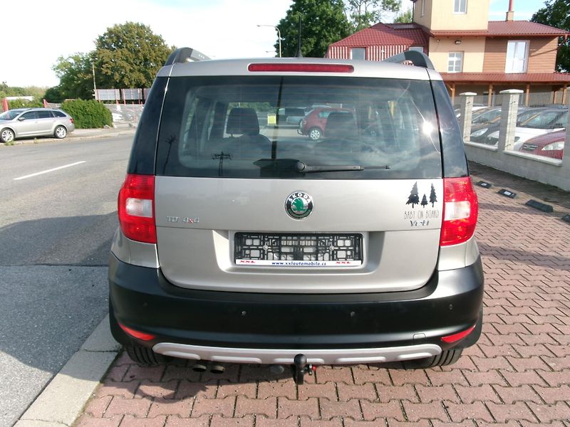 Škoda Yeti (2012) 2,0TDI 4x4 AC TAŽNÉ 1.MAJ - fotka 5 z 26