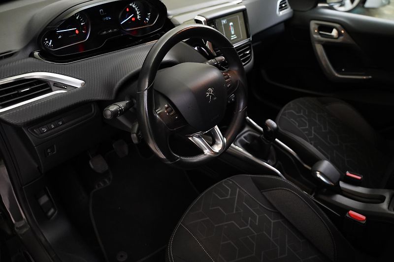 Peugeot 2008 - fotka 14 z 32