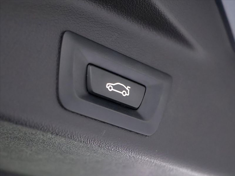 BMW X5 3,0 30d 195kW M-sport CZ DPH - fotka 11 z 50