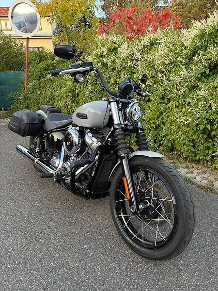 Harley-Davidson FXBBS Street Bob S 114 (2025) FXBBS Street Bob 117cui - fotka 11 z 14