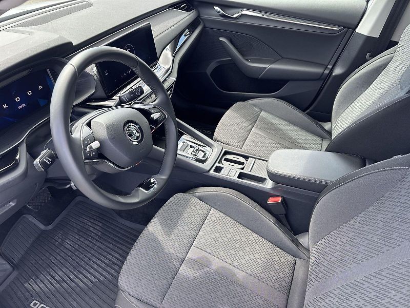 Škoda Octavia (2024) Combi 2.0 TDI DSG Style + - fotka 8 z 28
