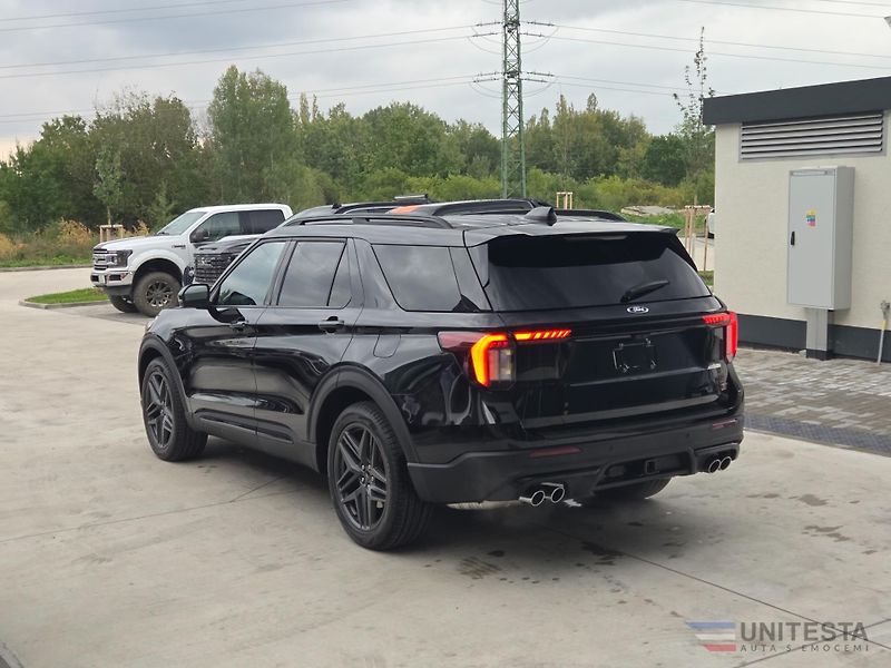 Ford Explorer (2026) 2026 Explorer ST 4x4 - fotka 6 z 13