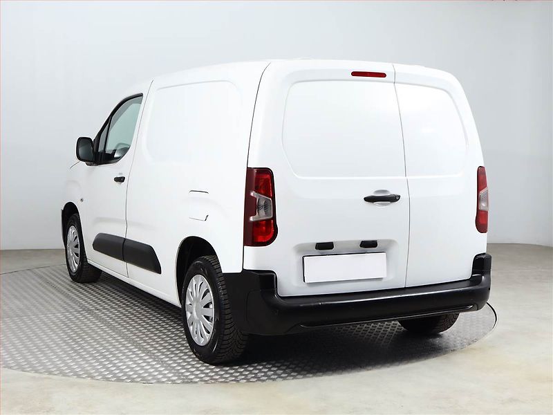 Opel Combo (2020) 1.6 CDTI, ČR, DPH - fotka 4 z 13