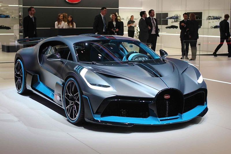 Jedno z nejočekávanějších aut Ženevy - Aston Martin Valkyrie