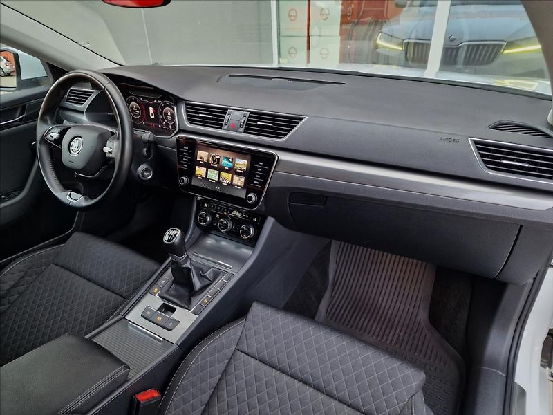 Škoda Superb 2.0TDI 110kW,původ ČR,1.Maj - fotka 13 z 50