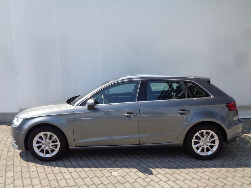 Audi A3 1.4 TSI Attraction  92 kW - fotka 3 z 20