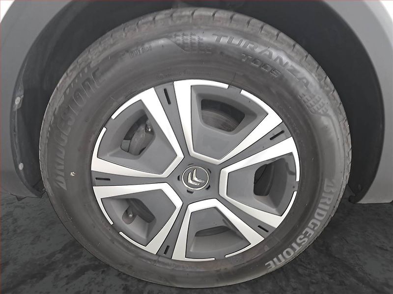 Citroën C4 (2021) 1.2 PureTech, ČR,1.maj - fotka 15 z 17