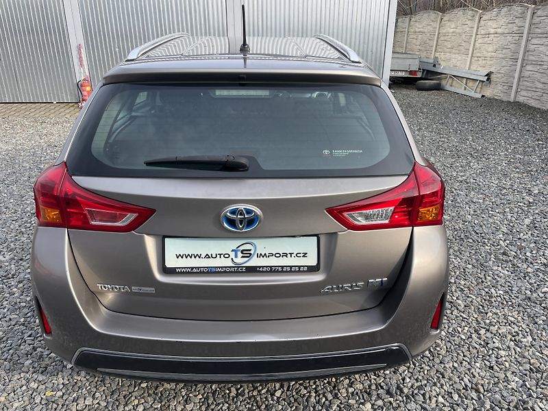 Toyota Auris 1.8i 16v HYBRID AUT NAVI CAM!! - fotka 34 z 166