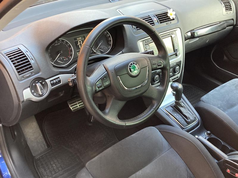 Škoda Octavia (2011) 2.0 TDi Scout bez koroze - fotka 9 z 22
