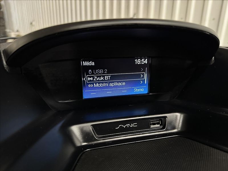 Ford Kuga 1.5EB 110kW TITANIUM 2XALU - fotka 22 z 36