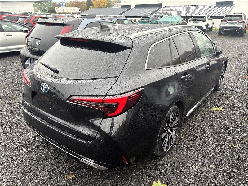 Toyota Corolla 1,8   TS Style HEV - fotka 7 z 8