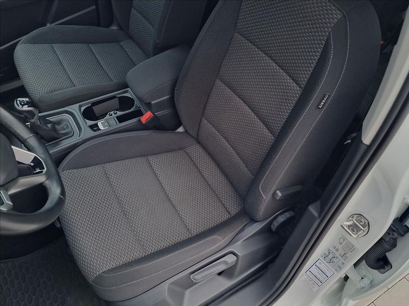 Volkswagen Touran 2.0 TDI Comfortline,ČR,1.Maj. - fotka 38 z 50