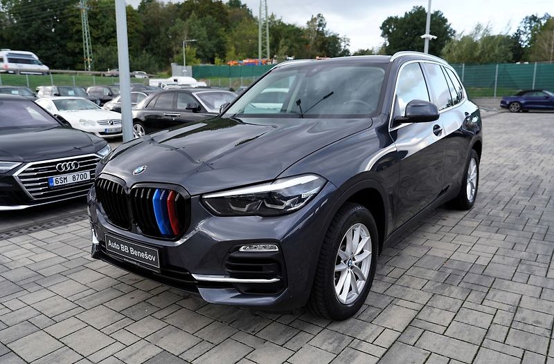 BMW X5 25d xDrive/230 PS/kůže/AT - fotka 2 z 42