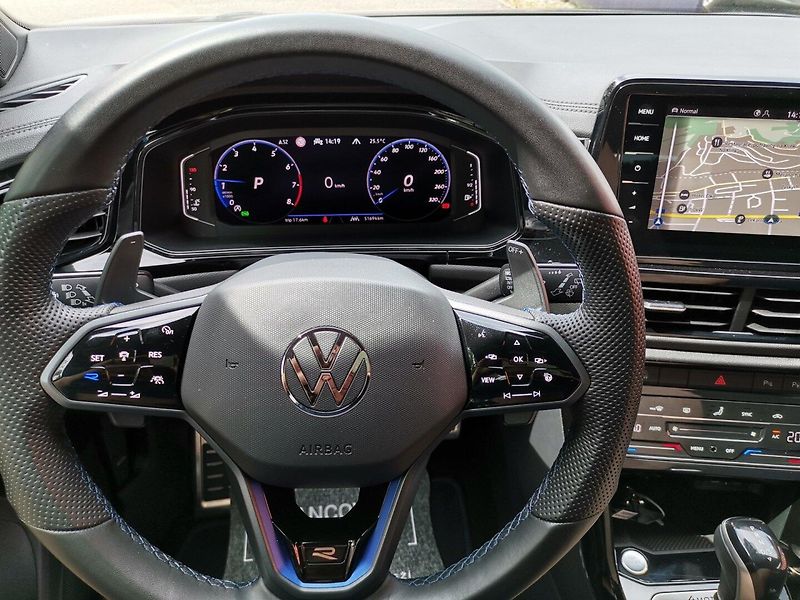 Volkswagen T-Roc (2025) 2.0TSi 221kw R DSG 4x4 - fotka 12 z 40