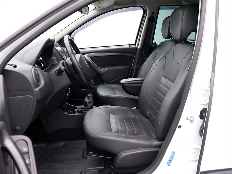 Dacia Duster 1.2 TCe 92kW Prestige Tažné - fotka 10 z 26