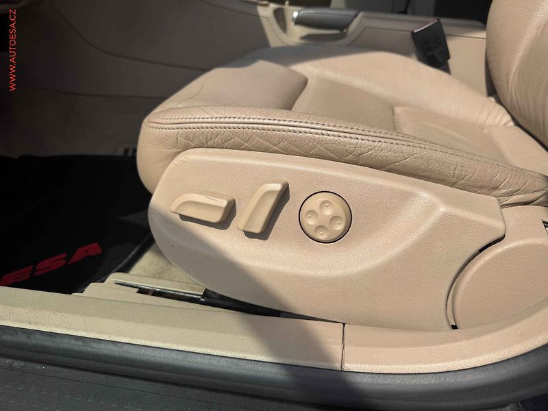 Audi A4 (2002) 2.0i, Kůže - fotka 12 z 14