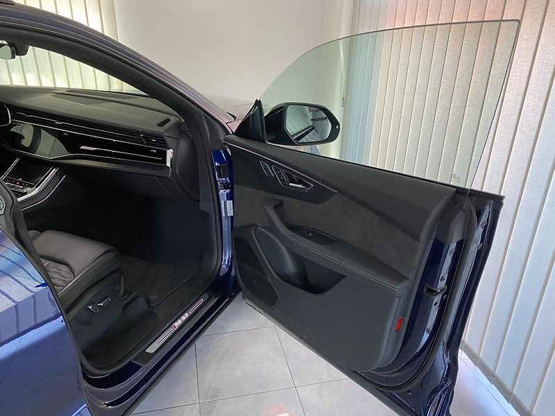 Audi RS Q8 ČR,1.MAJITEL,ZÁRUKA - fotka 17 z 33