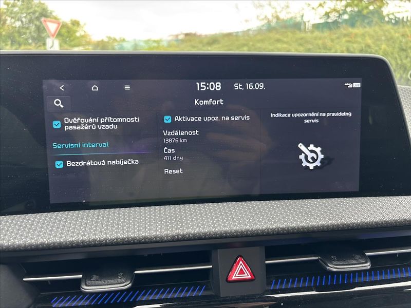 Kia EV6 0,0 168kW Earth ZÁRUKA SoH 98% - fotka 24 z 48