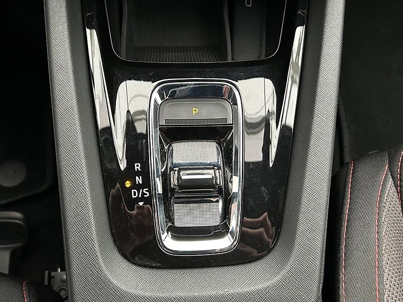 Škoda Octavia 2.0 TDI RS - fotka 17 z 33