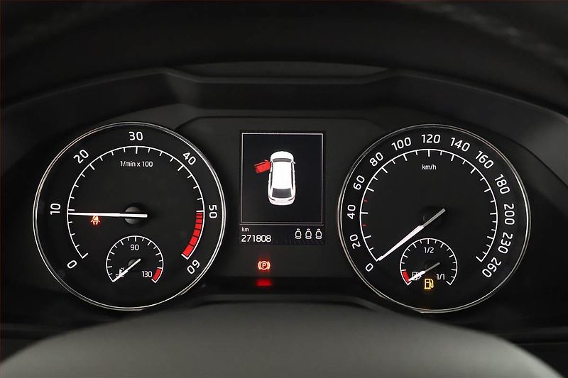 Škoda Superb (2016) 2.0 TDI 4x4, 4X4, ČR,1.maj - fotka 8 z 16