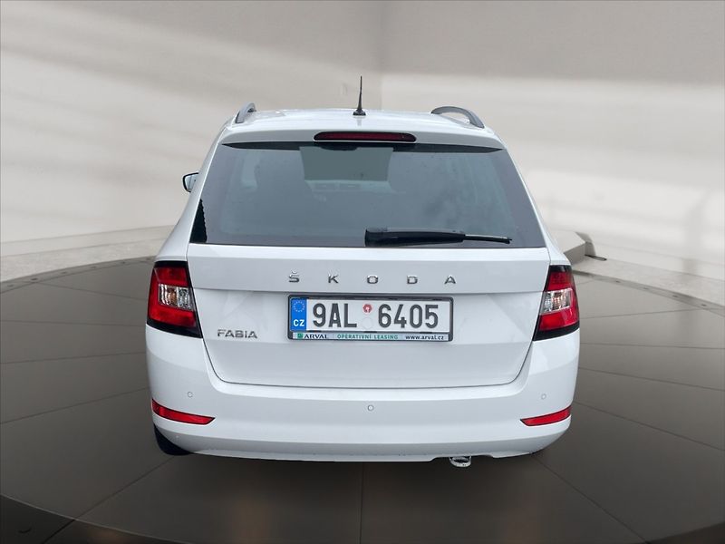 Škoda Fabia 1,0 TSI 70 Ambition - fotka 5 z 11