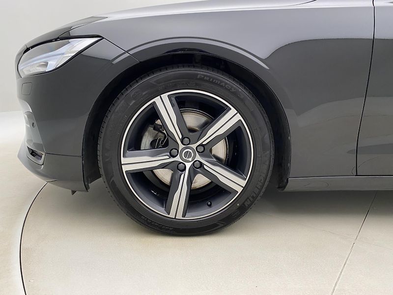 Volvo V90 D4 R-DESIGN AUT  - fotka 37 z 48