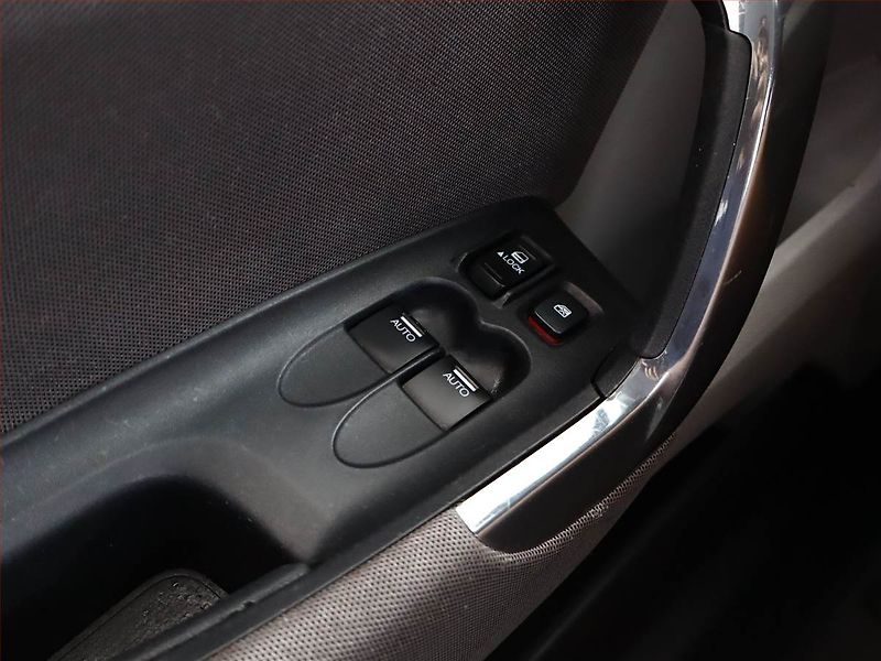 Honda CR-Z (2011) 1.5 IMA, Serv.kniha, po STK - fotka 15 z 15