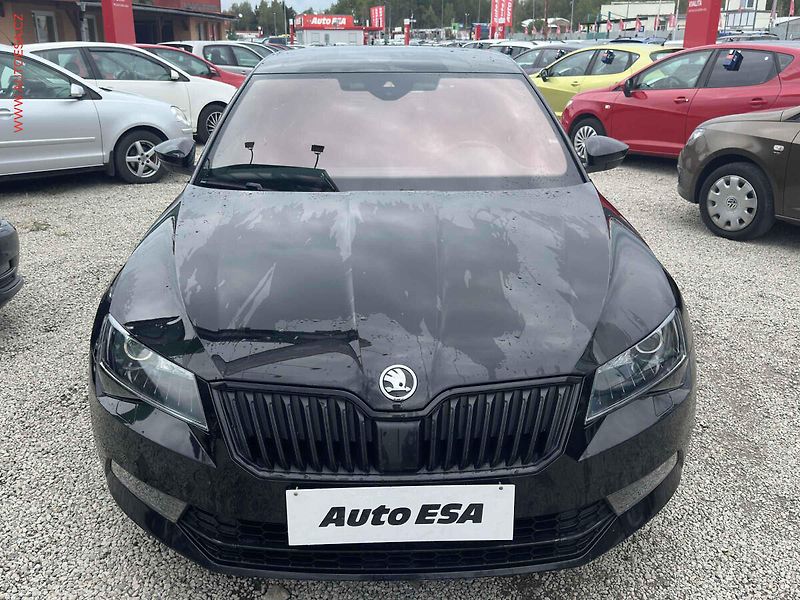 Škoda Superb (2017) 2.0TDi 4x4, ČR, DSG, bixen - fotka 2 z 23