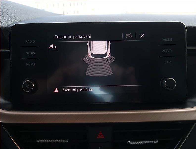 Škoda Kamiq (2020) Style 1.5 TSI, ČR,1.maj - fotka 15 z 18