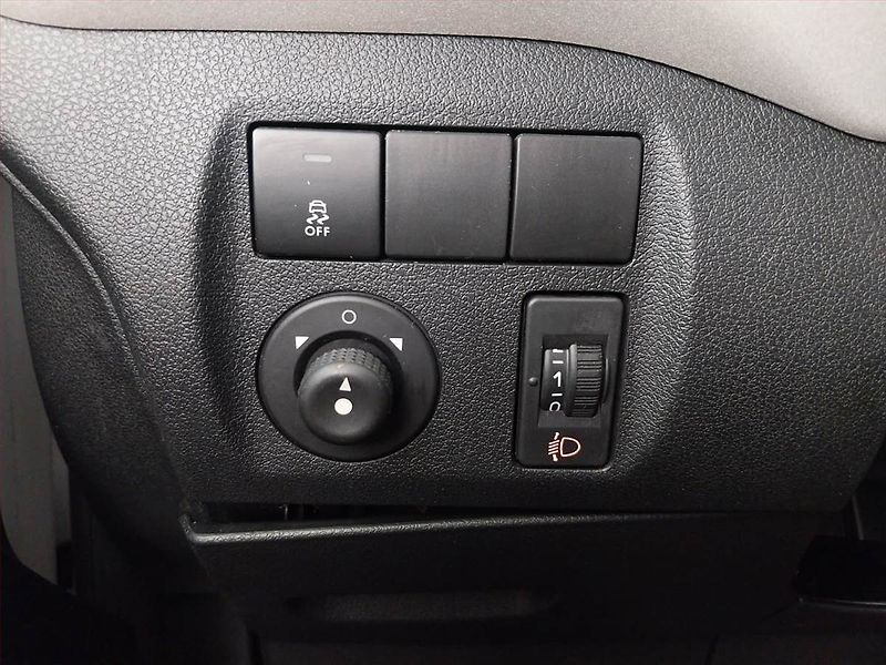 Citroën Berlingo (2015) XTR 1.6 HDi, 5Míst, ČR - fotka 16 z 18