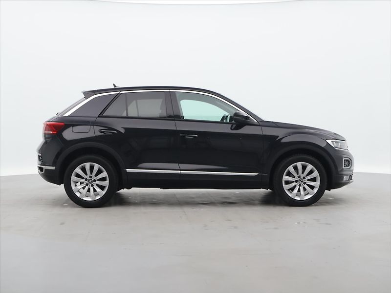 Volkswagen T-Roc 1,5 TSI 110kW DSG Sport LED - fotka 8 z 30
