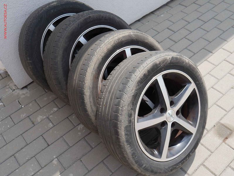 Renault Fluence (2013) 1.6i, 1.maj,ČR, AC, tempo - fotka 19 z 19