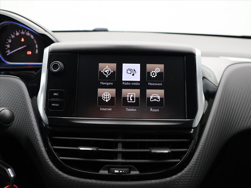 Peugeot 2008 1,2 VTi 60kW AT,Navi - fotka 21 z 32